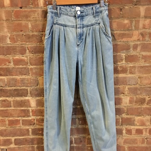 BDG Jeans - Picture 1 of 4